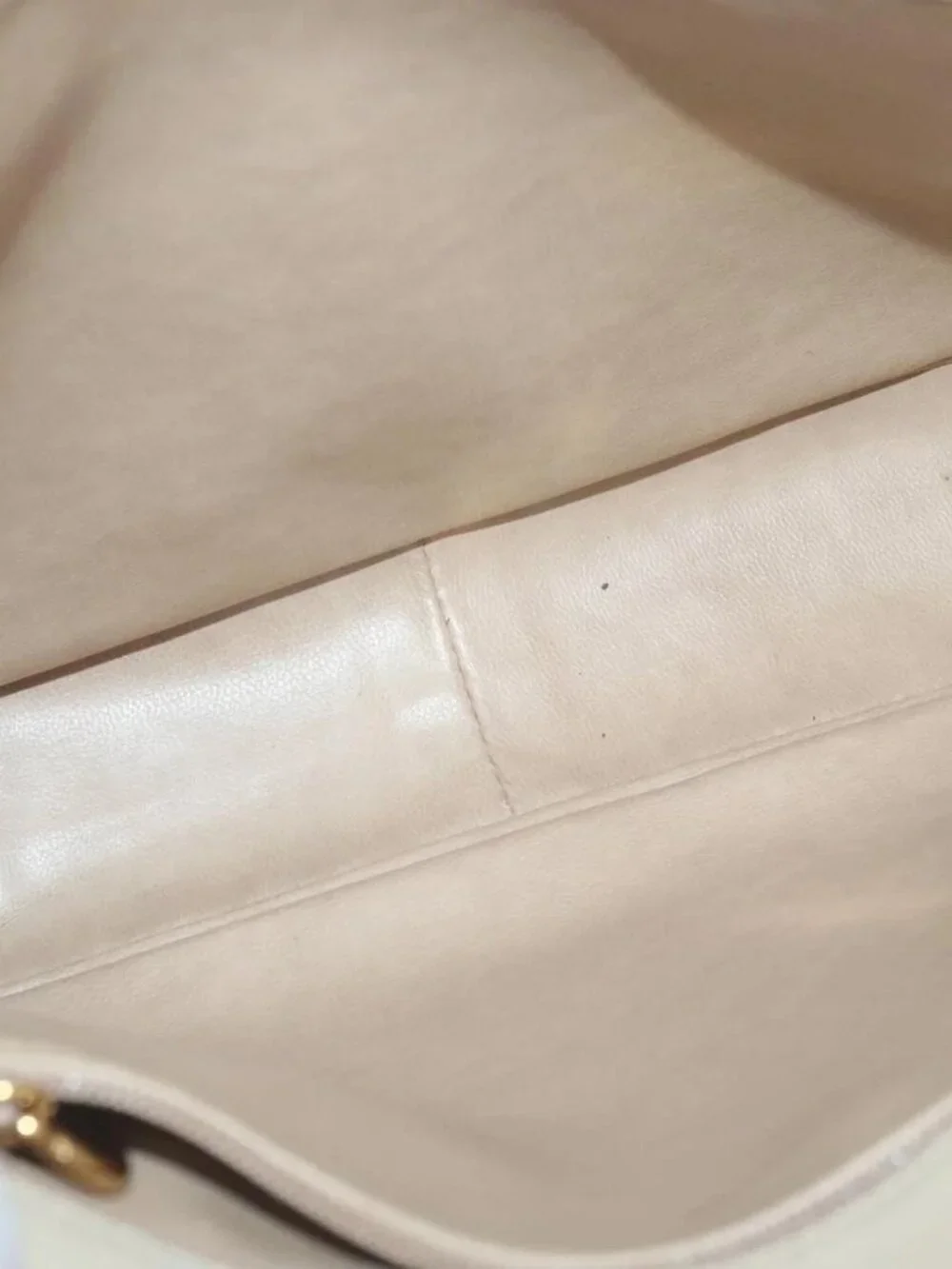 CHANEL brand	chanel color	beige